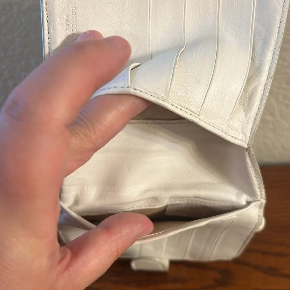 Bottega Veneta Authentic White bifold wallet